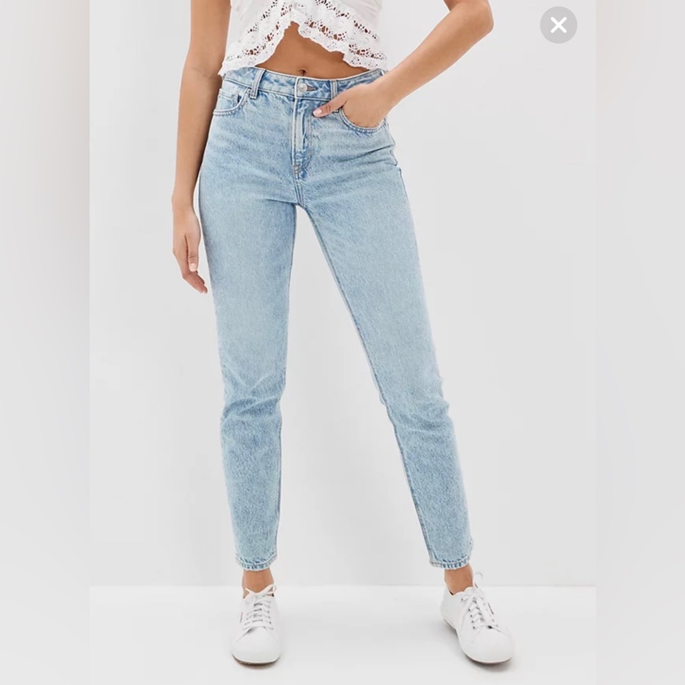 American Eagle Mom Jeans. Color Blue Breeze. Worn once. Size 14 X-Long.